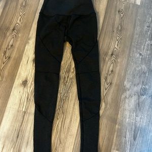 Alphalete workout leggings